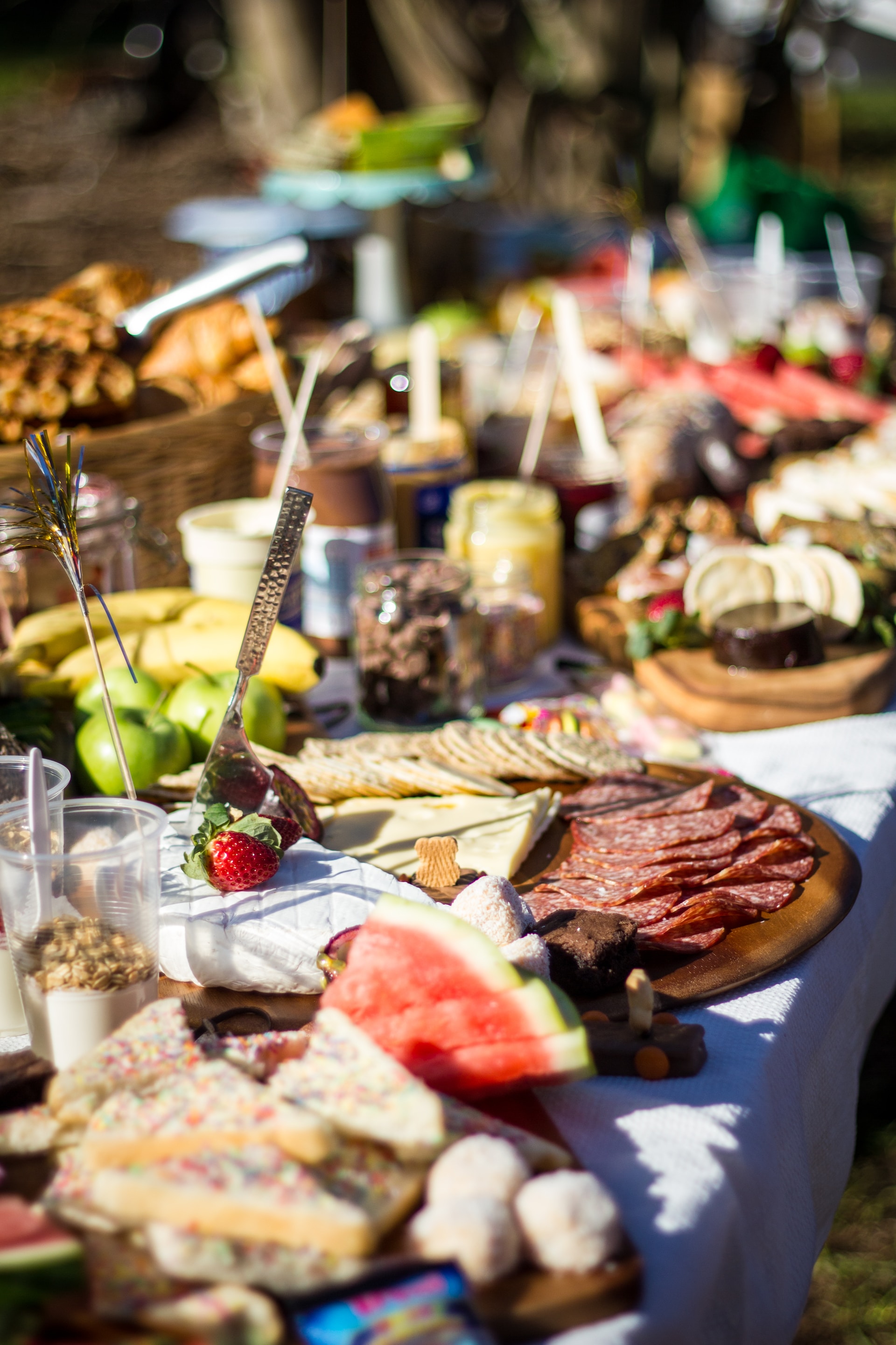 picture of a table with food from unsplash.com